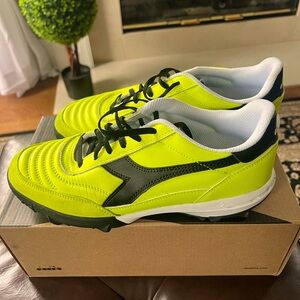 Diadora Calcetto LT Turf Soccer Shoe - Size 9